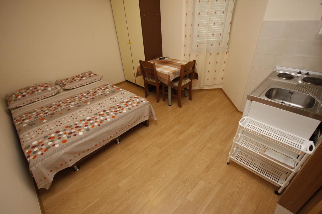 Apartments Lidus Makarska Szoba fotó