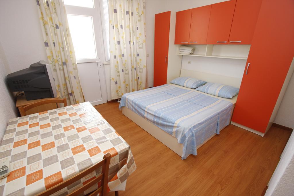 Apartments Lidus Makarska Szoba fotó