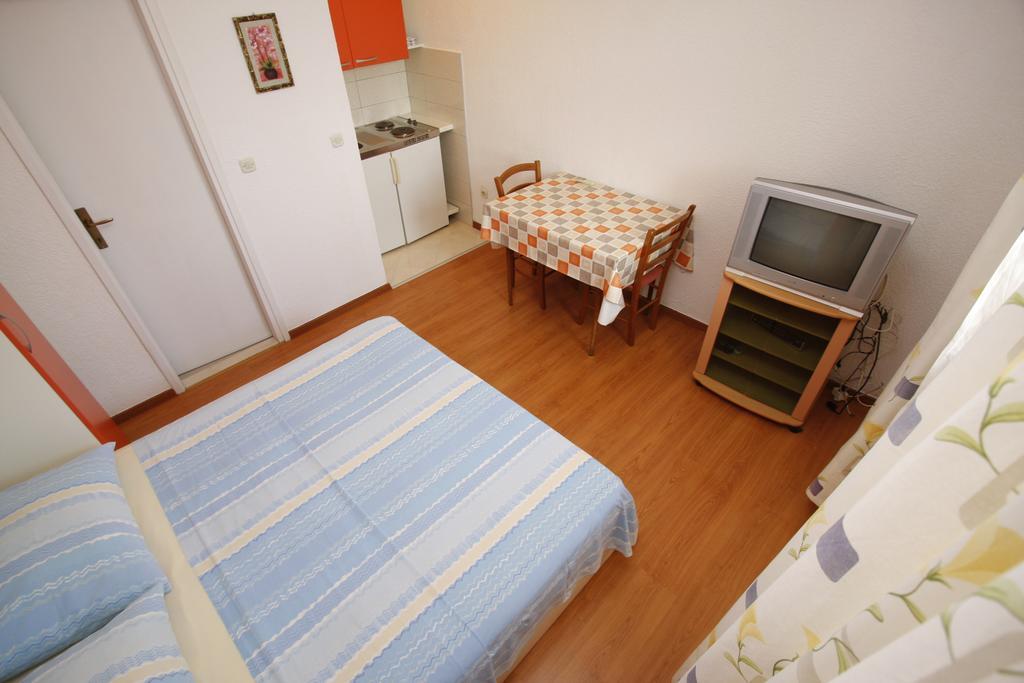 Apartments Lidus Makarska Szoba fotó